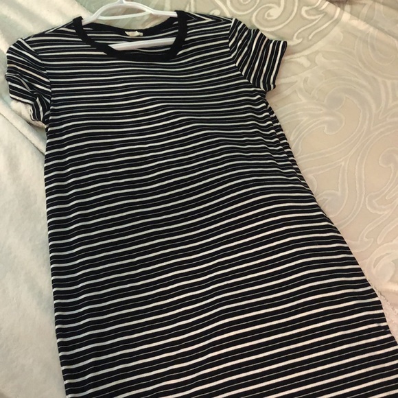 Garage T-Shirt Dress - Picture 3 of 5